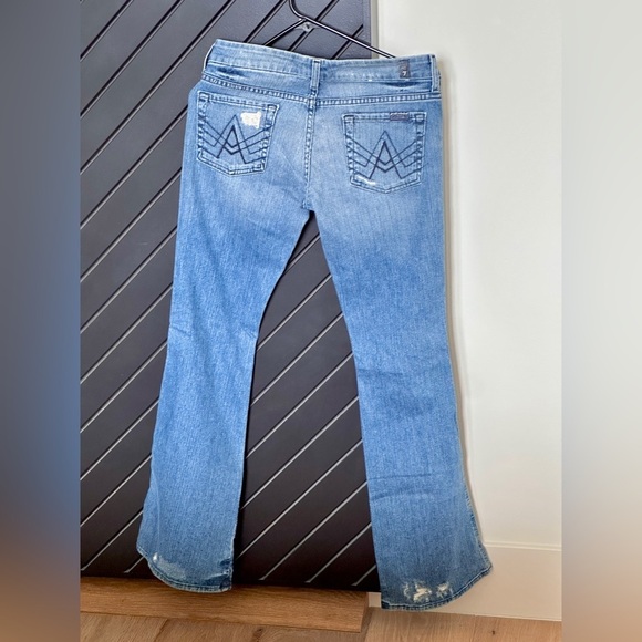NWOT! 7 for all Mankind jeans. Size 26. Never Worn! - Picture 2 of 4